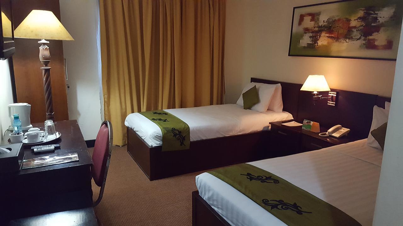 Grand Tembaga Hotel Тимика Екстериор снимка
