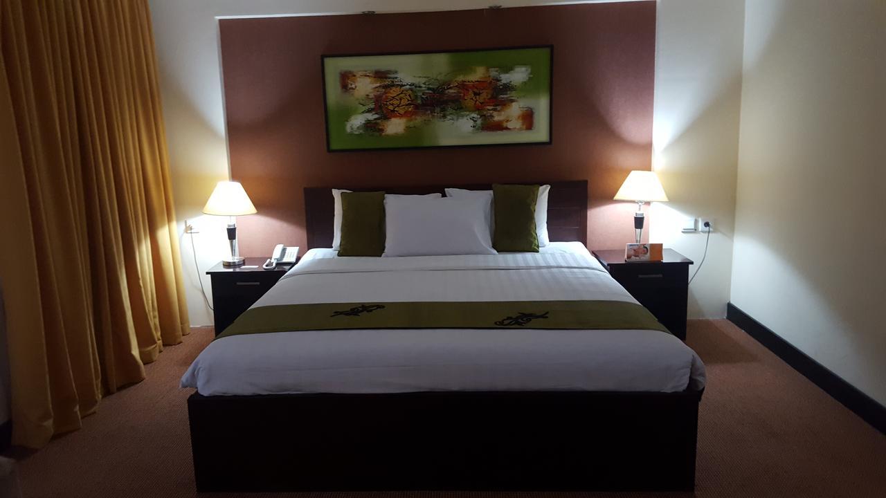 Grand Tembaga Hotel Тимика Екстериор снимка