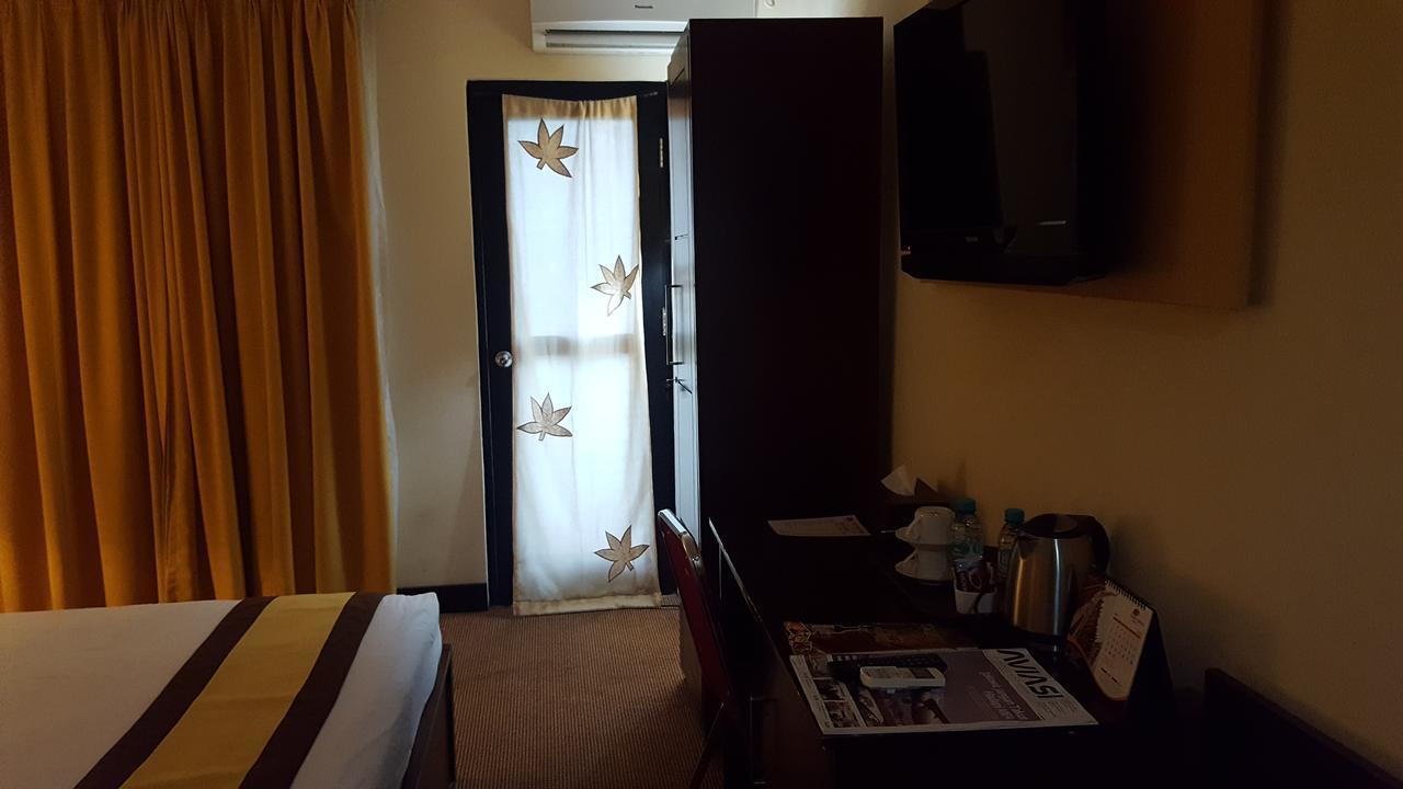 Grand Tembaga Hotel Тимика Екстериор снимка